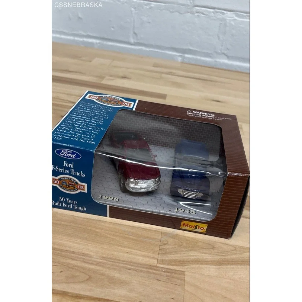 Maisto‎ die-cast set of Ford F-Series F-150 model trucks the 50th anniversary